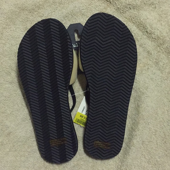 🎉 FULL TILT Black Velvet Flip Flop Sandals, size 4 - Picture 3 of 3